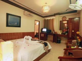 Paris Gold Hotel 3*